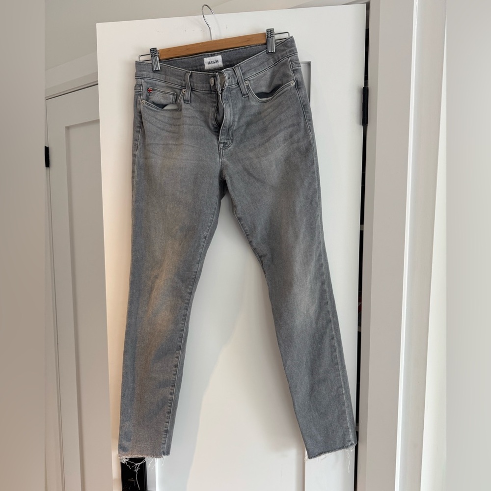 Hudson Jeans “Natalie” midrise super skinny ankle Light Gray Slim Straight Jeans